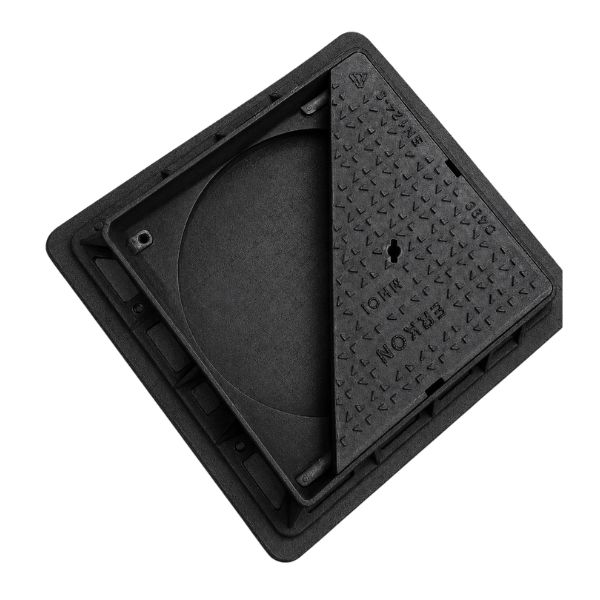 DCC Spec 600 x 600 with Round Opening D400 and E600 Cover and Frame